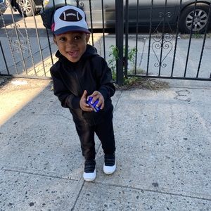 Meet your Posher, Christopher